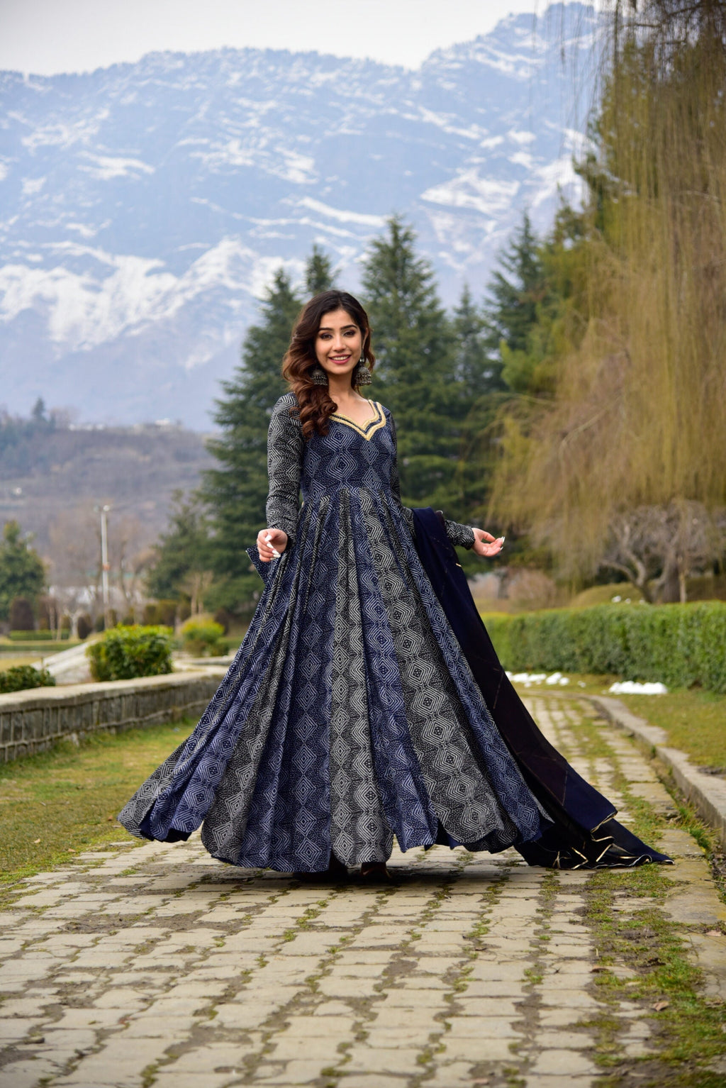 Gayatri black and blue combi maxi set