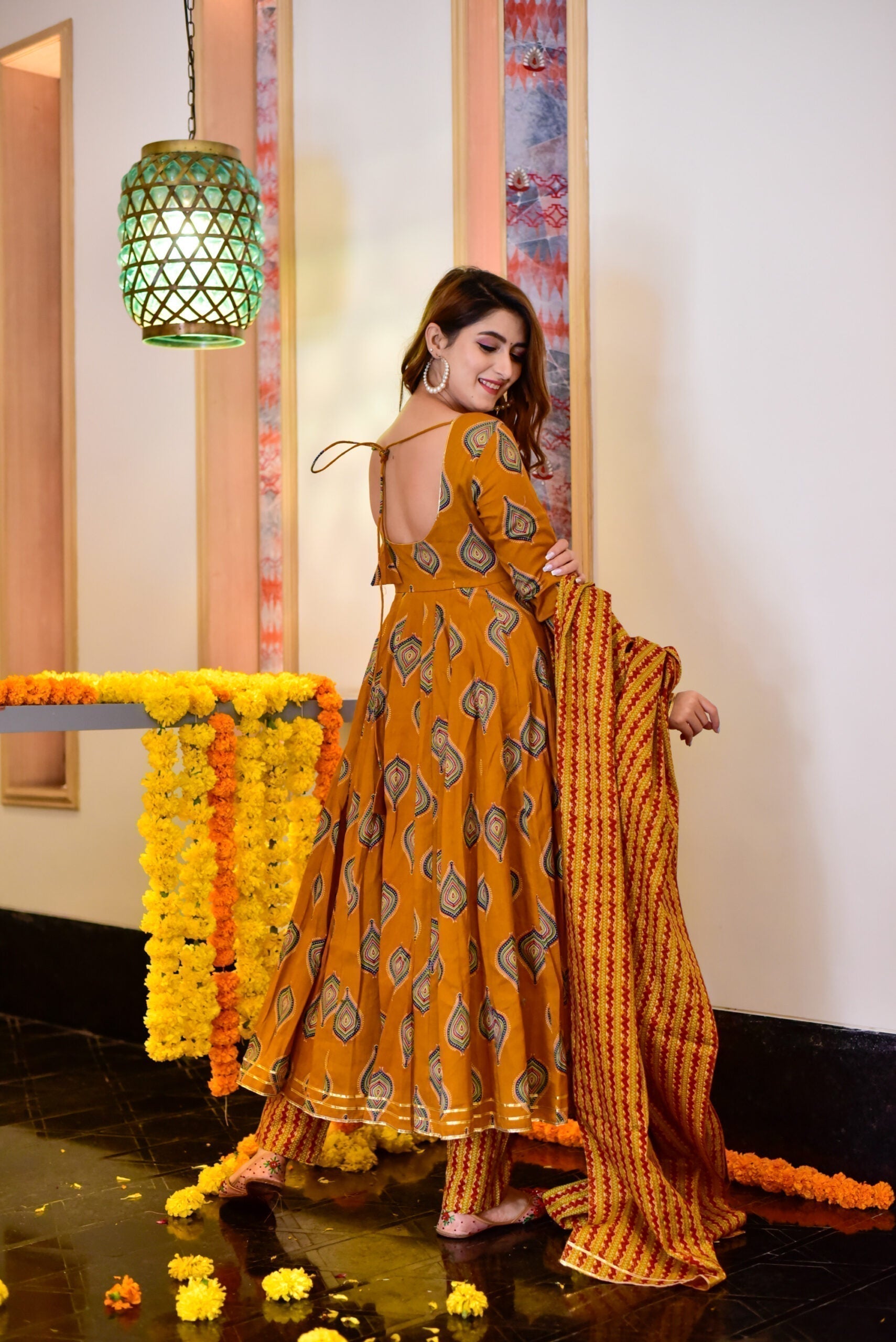 Kaina mustard suit set