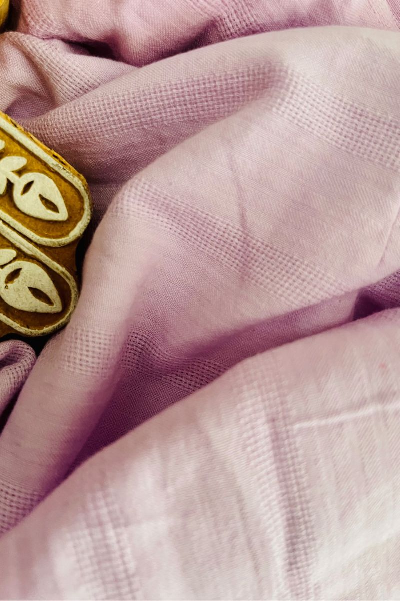 LAVENDER EMBROIDERED SHIFT DRESS